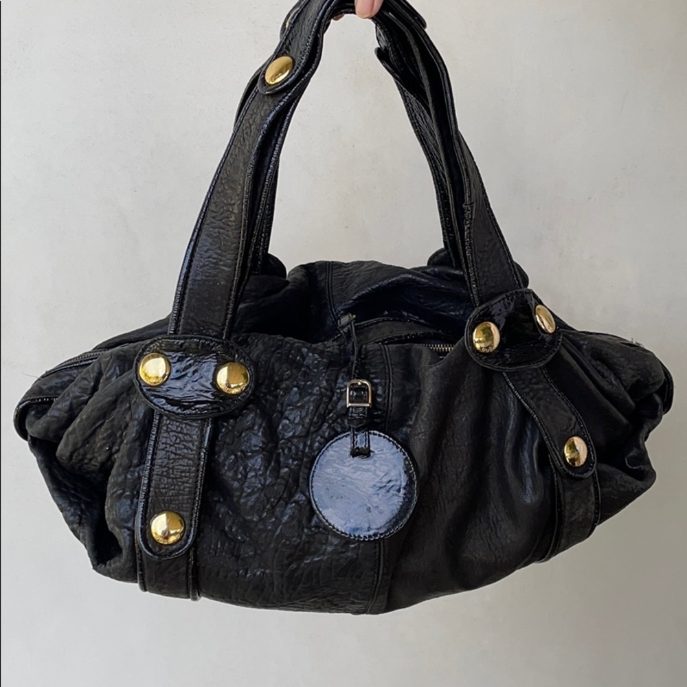 GUSTTO PEBBLE LEATHER BAG